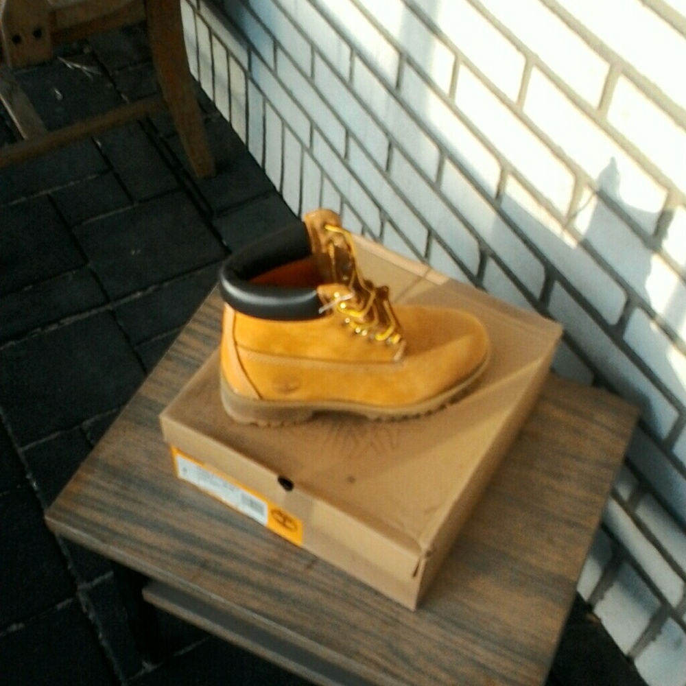 Timberland - Picture 2 of 5
